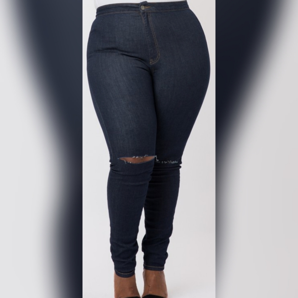 M.A.P. Slit Knee Jeans Plus Size -- Dark Wash